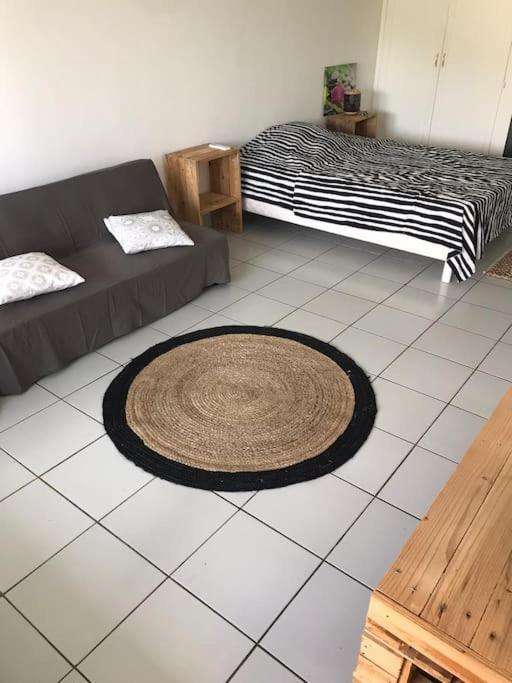 Petit prix et grand confort à Saint Gilles les Bains Exterior foto